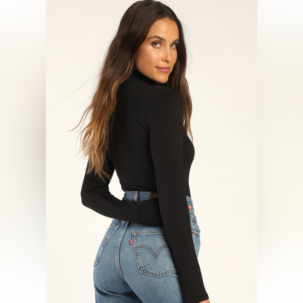 Black Long Sleeve Mock Neck Crop Top